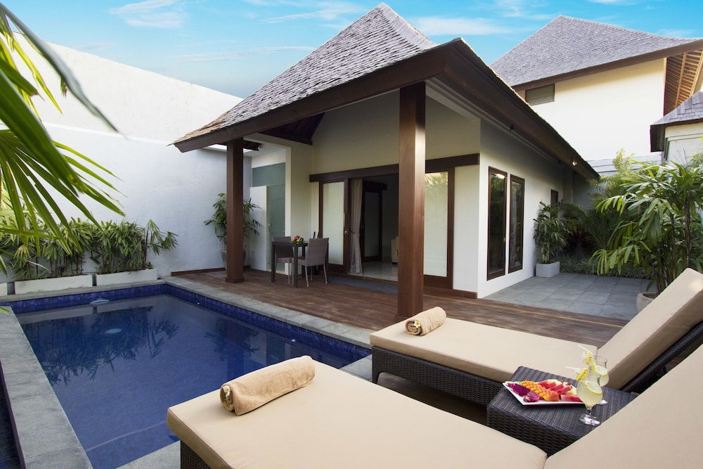 Serene Villas 24/49