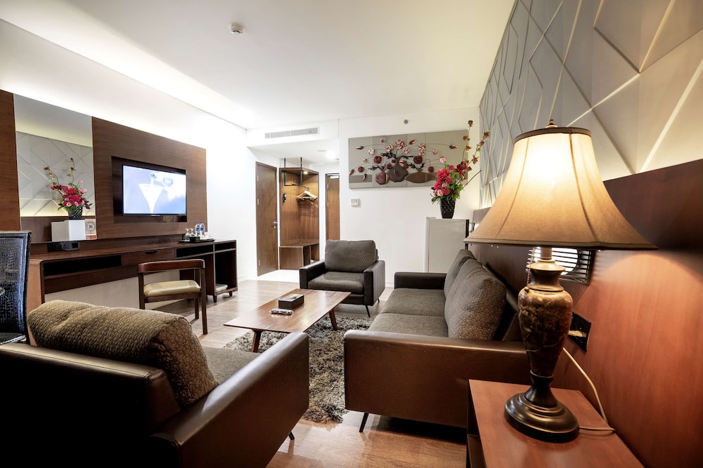 Golden Tulip Pontianak 42/64