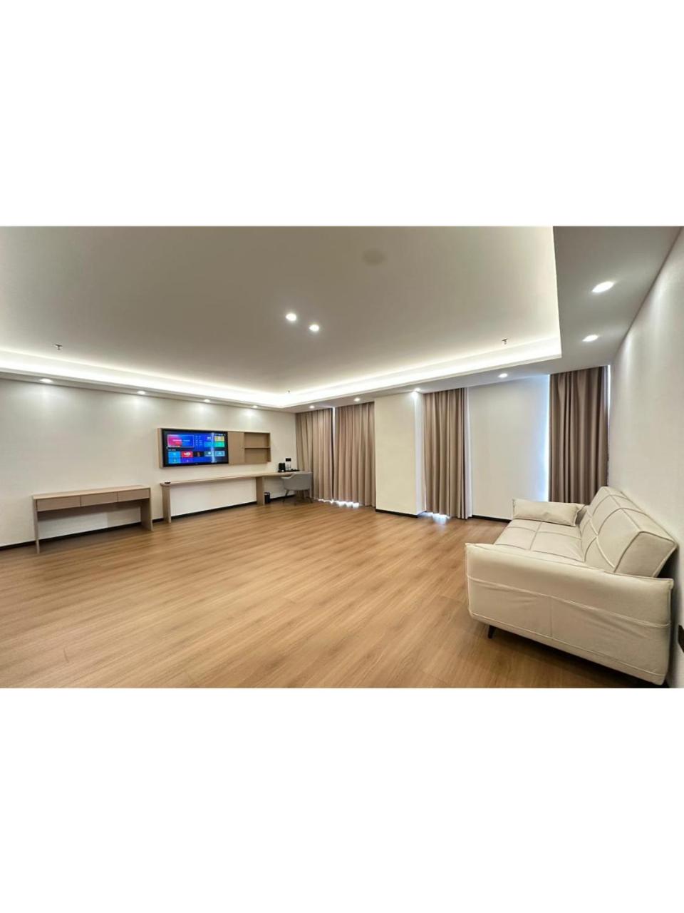 The MAJULAN Hotel 25/43