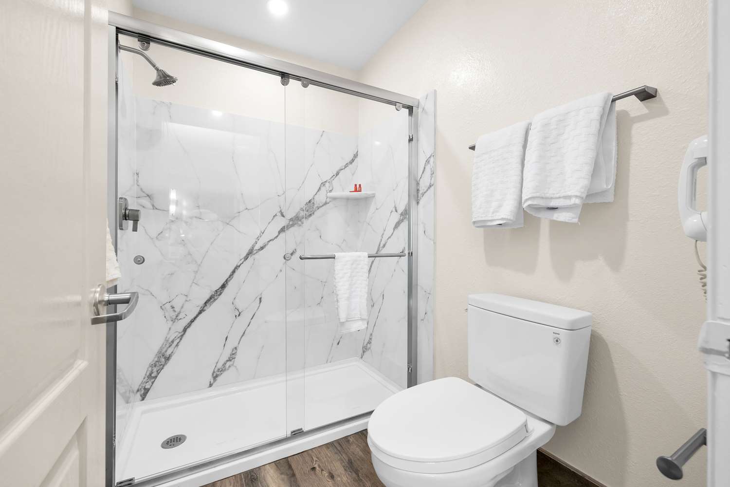 Room, Queen Bed, Accessible