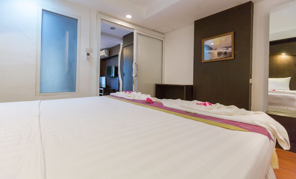 Porter House Patong 32/74