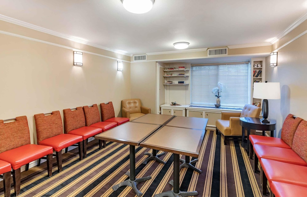 Extended Stay America San Francisco-San Carlos 46/67