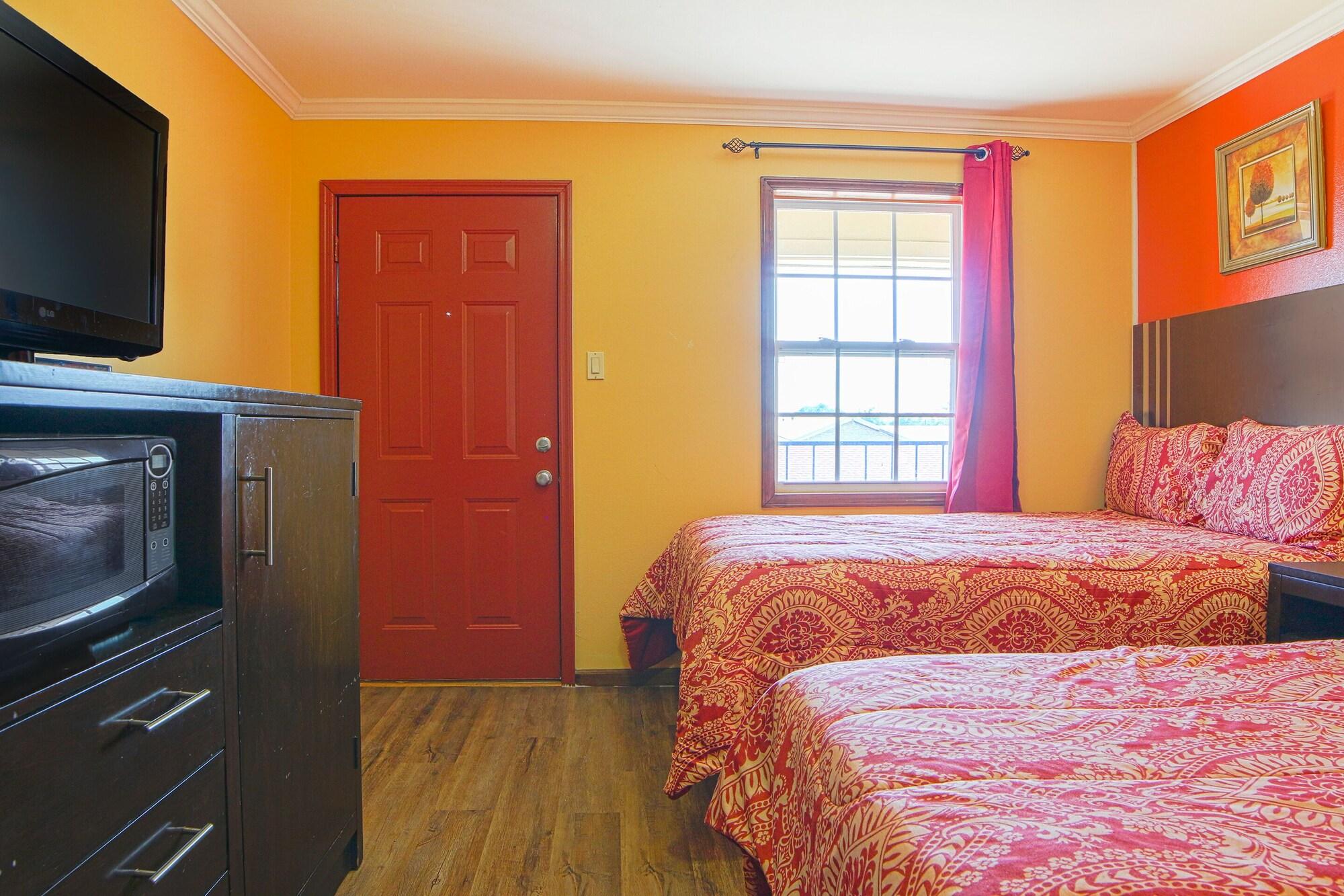 Room, Multiple Beds