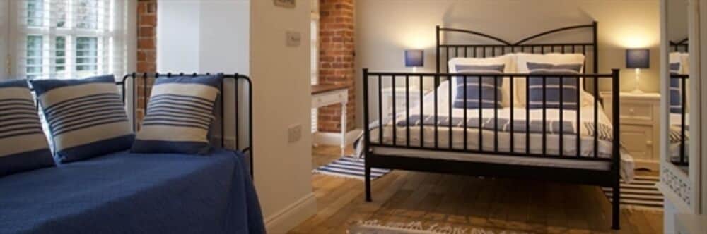 Stoneleigh Barn Bed And Breakfast 8/25