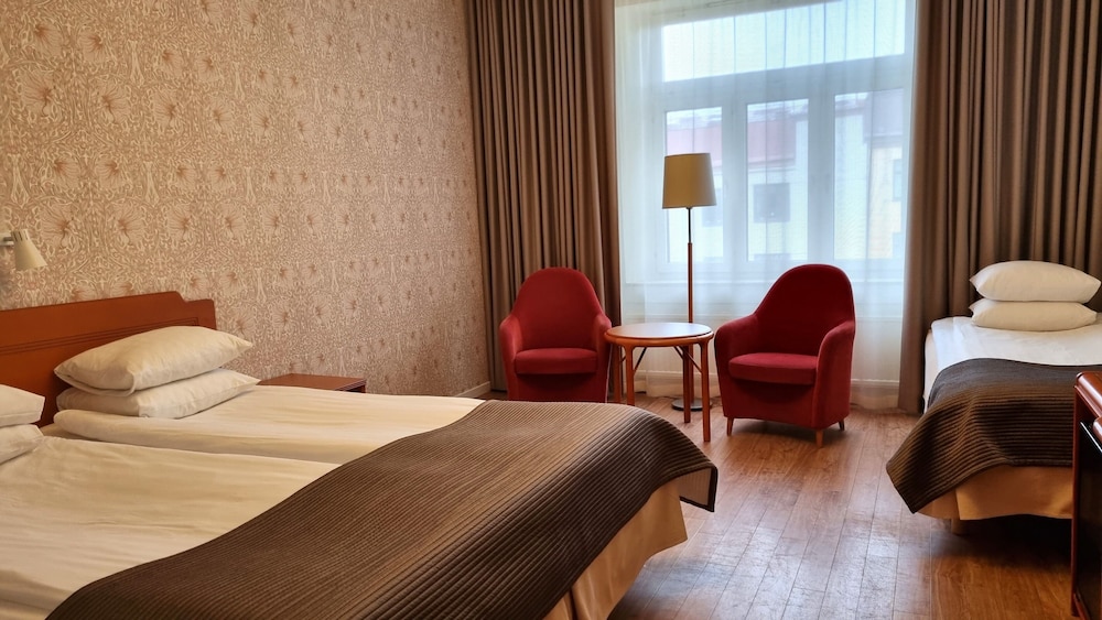 ROOM, TRIPLE
