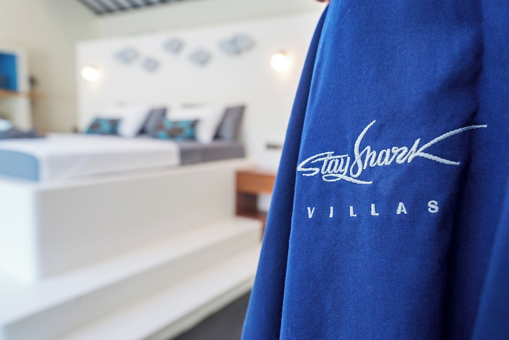 Stay Shark Villas 15/32