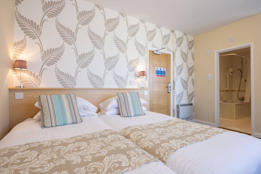 Biarritz Hotel 9/50