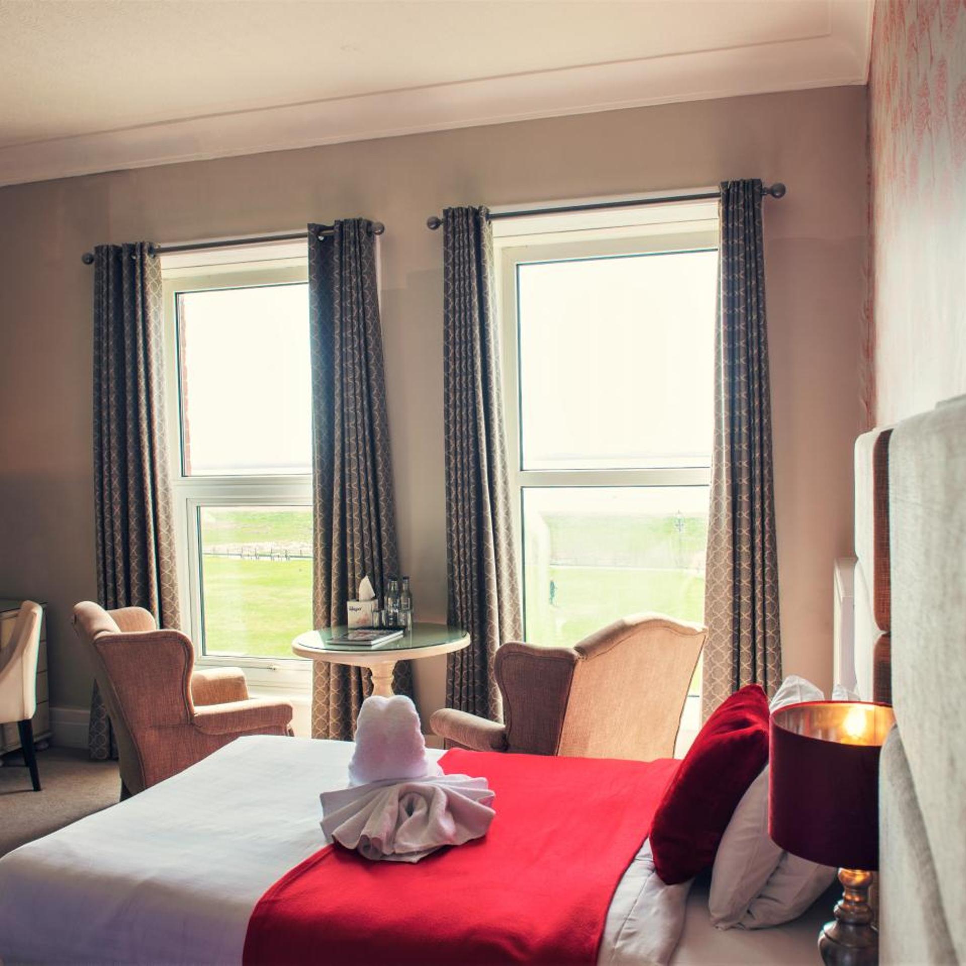 Director, Twin Beds