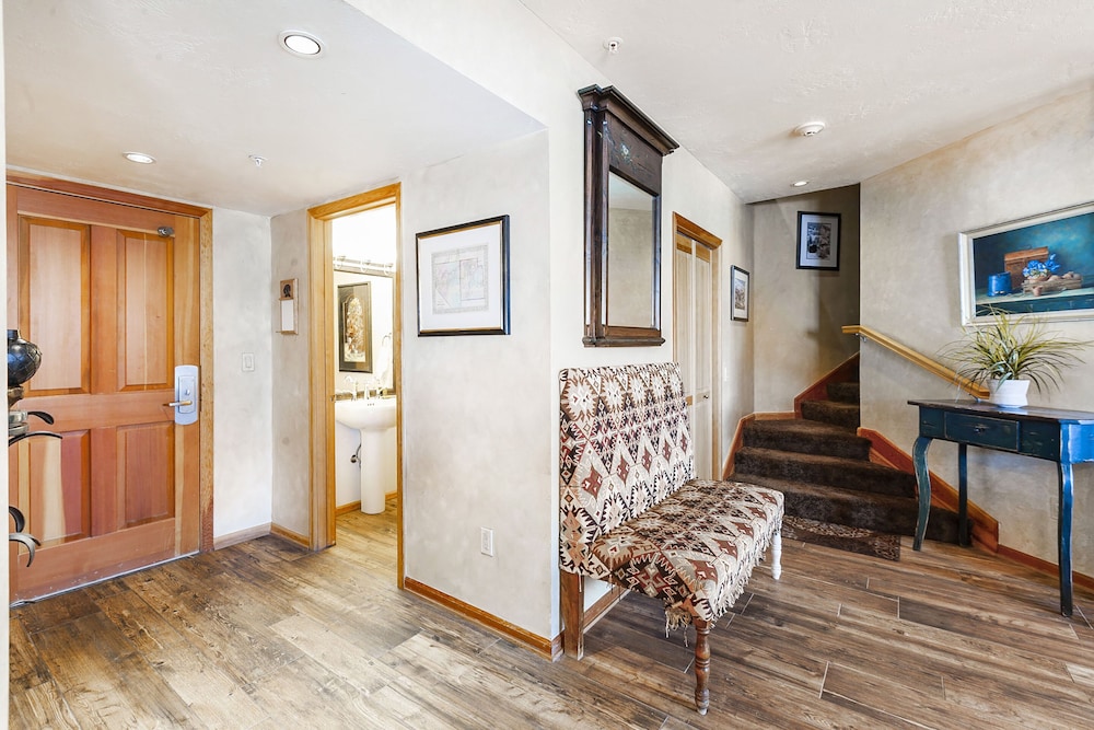 The Caledonian By All Seasons Resort Lodging 60/80