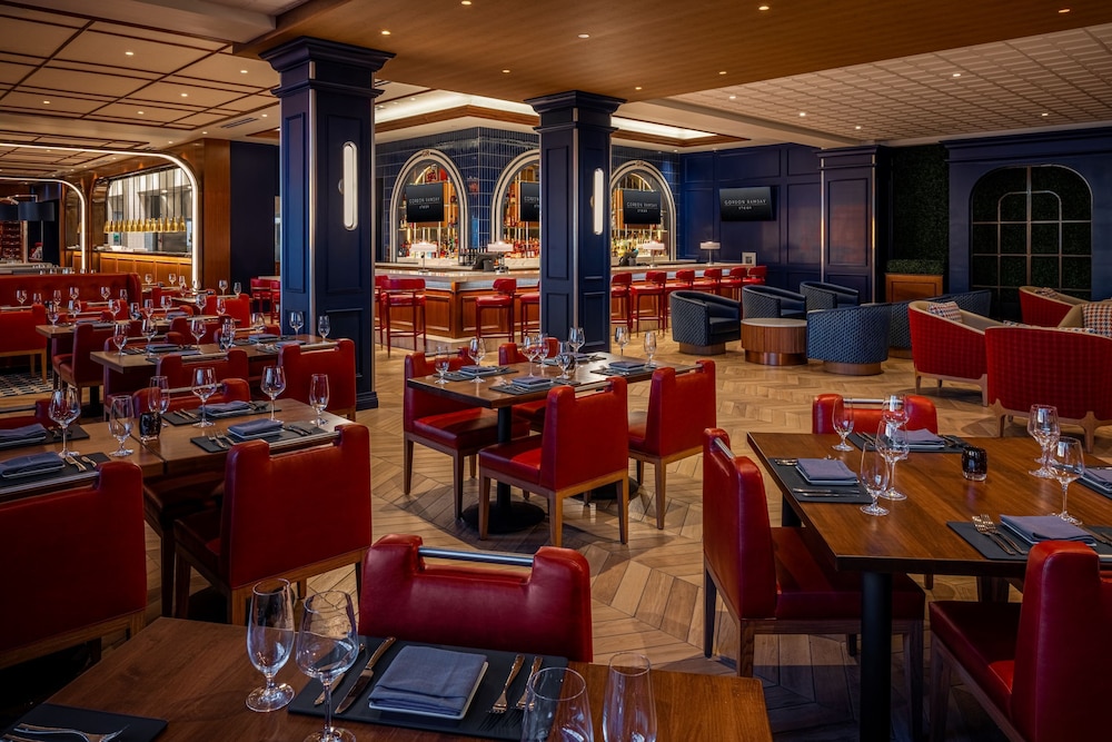 Horseshoe Lake Charles - A Caesars Rewards Destination 30/50
