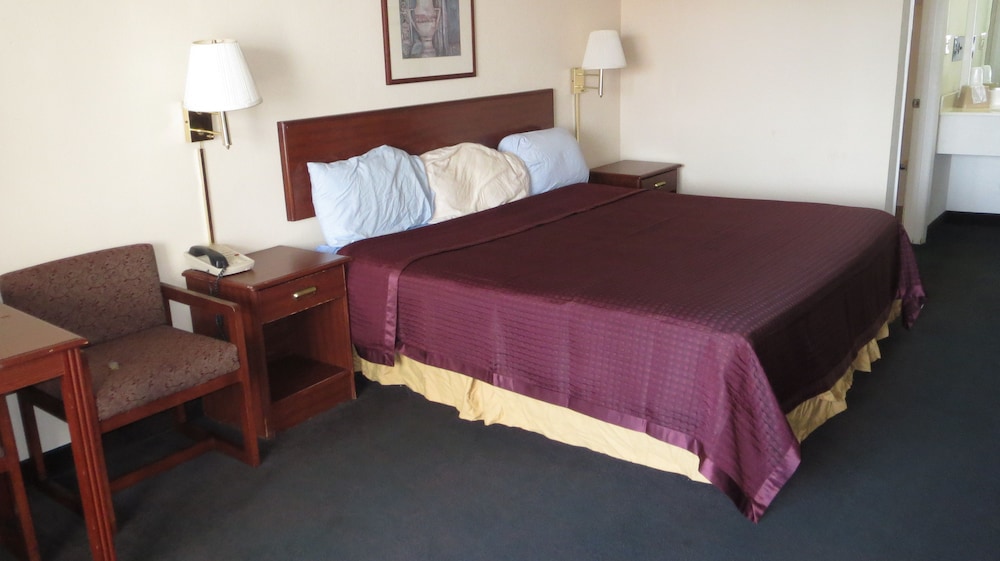 Travelodge by Wyndham Richmond Kentucky 13/35