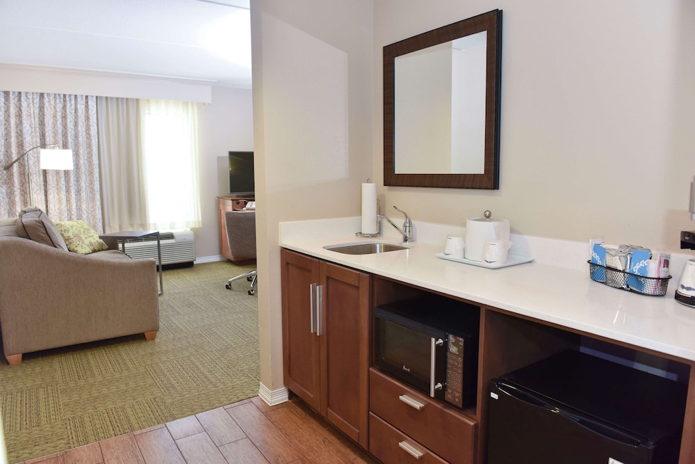 Hampton Inn & Suites Alexandria LA 19/47