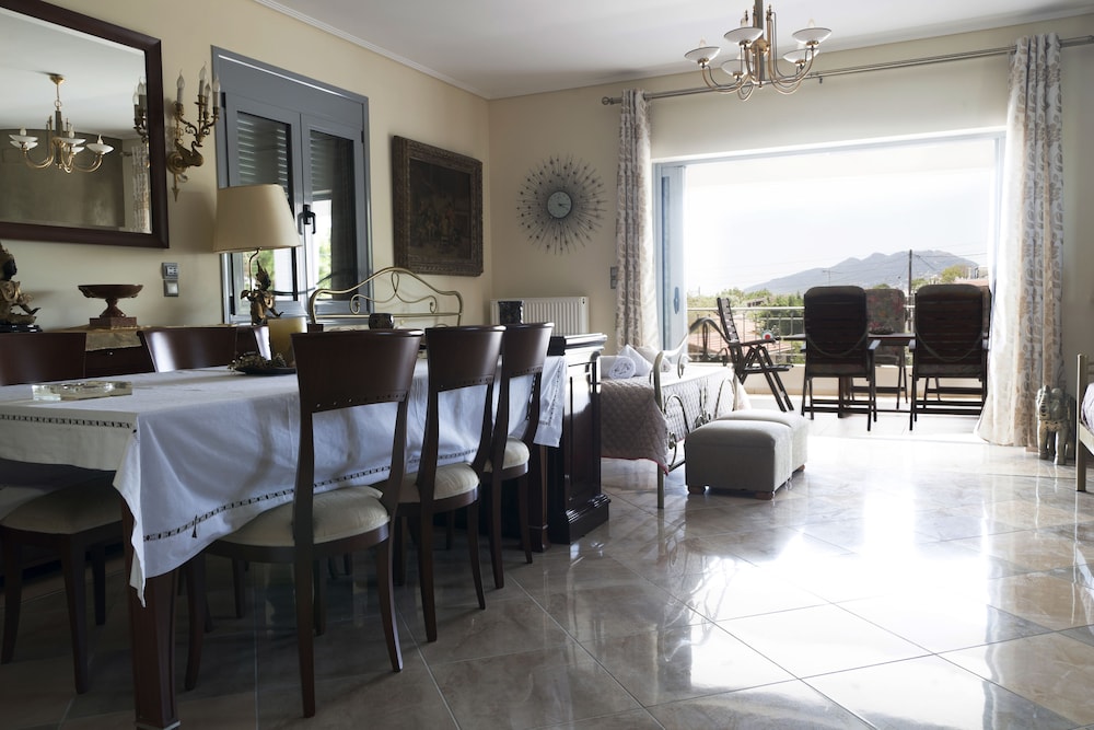 Villa D'irene 36/50