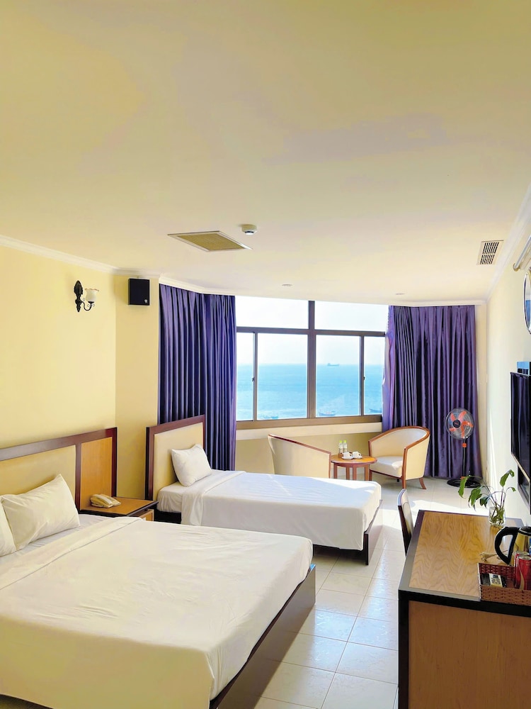 Vung Tau P T Hotel 14/44