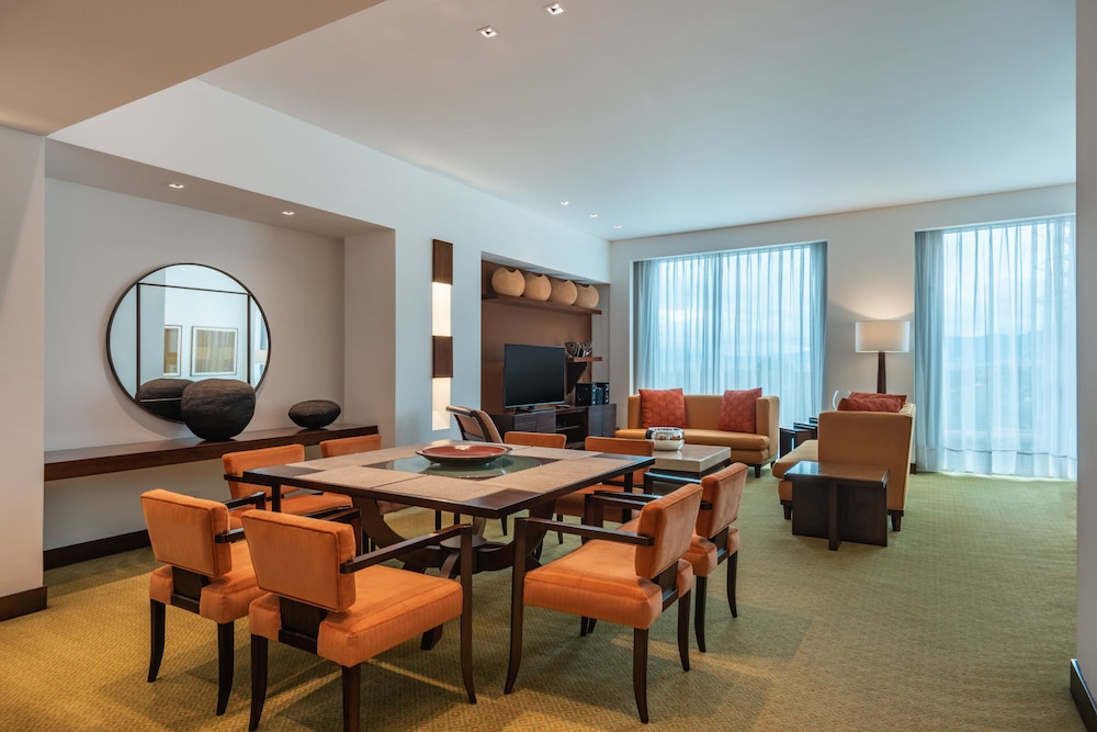 BOGOTA MARRIOTT HOTEL 49/50