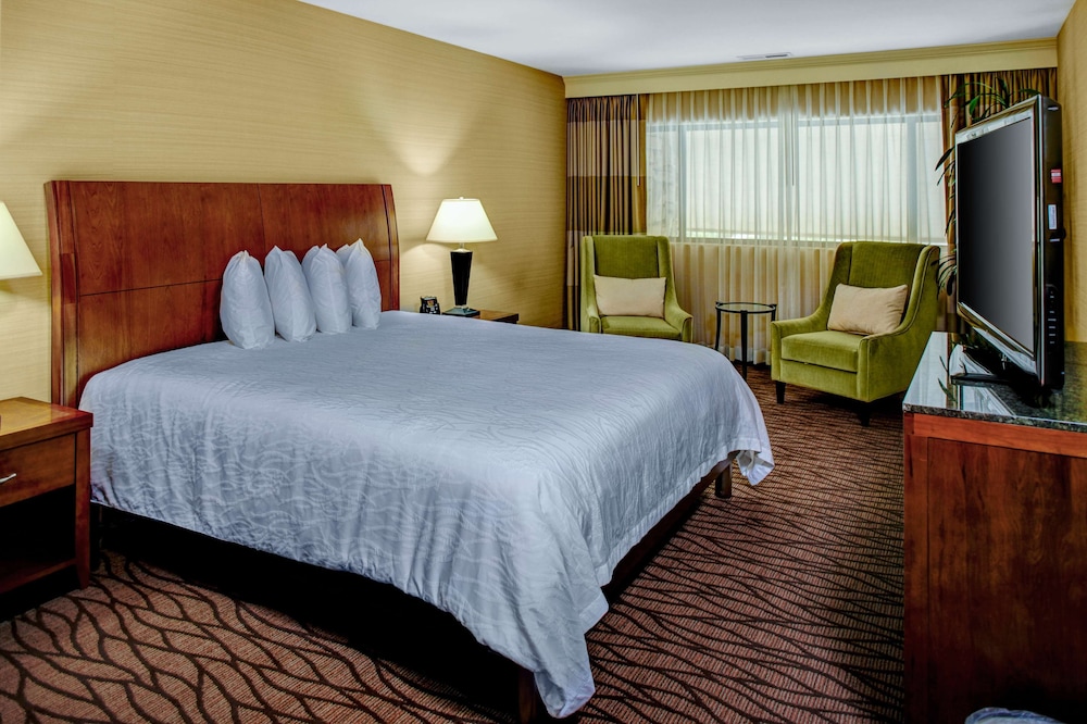 Hilton Garden Inn Monterey 17/58