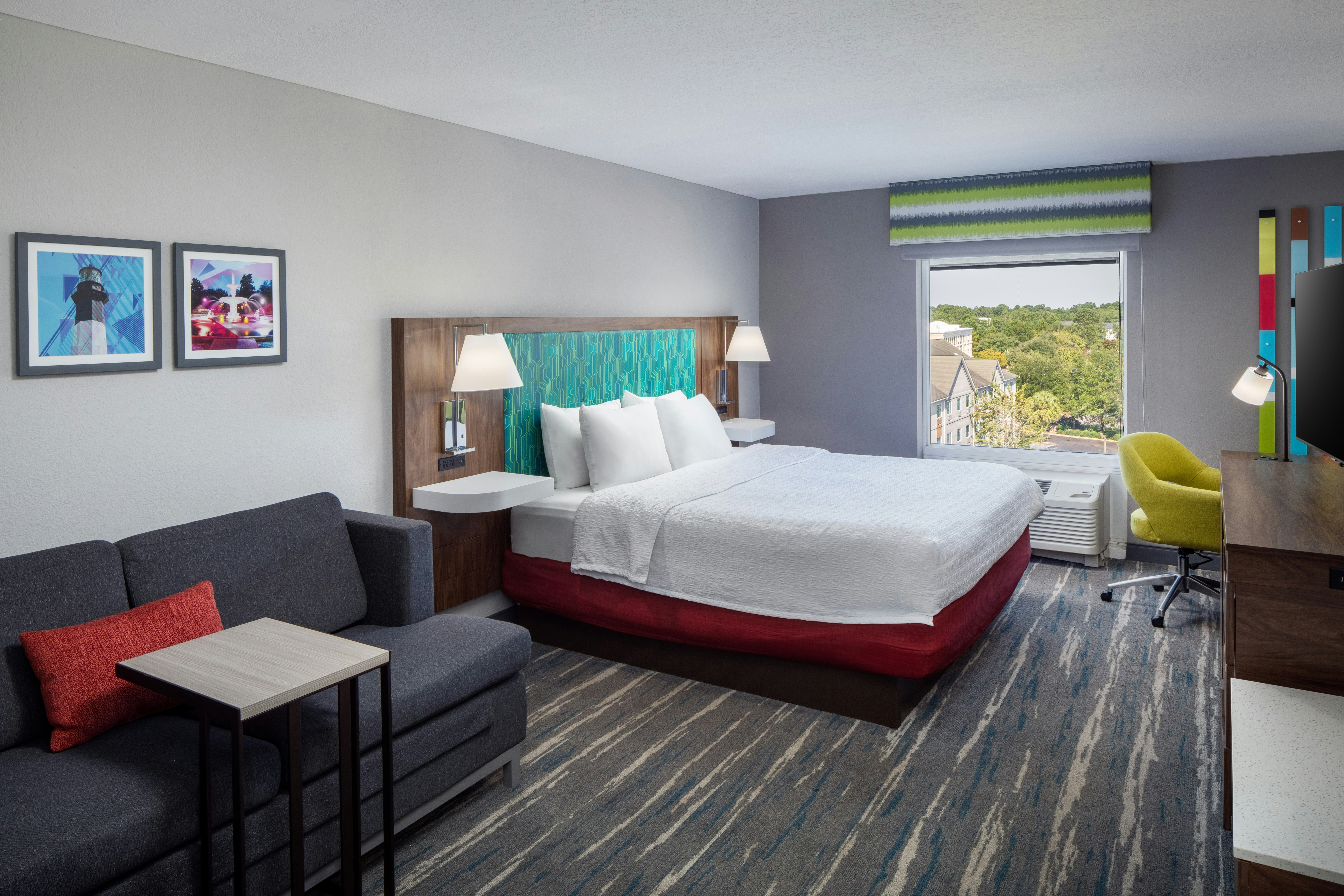 ROOM, KING BED, SOFA