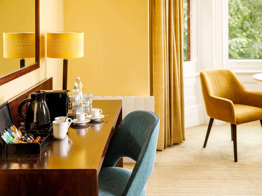 Mercure Hull Grange Park Hotel 60/75