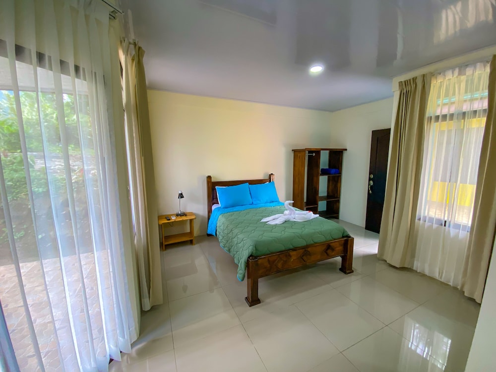 Cabinas Faro Arenal 11/50