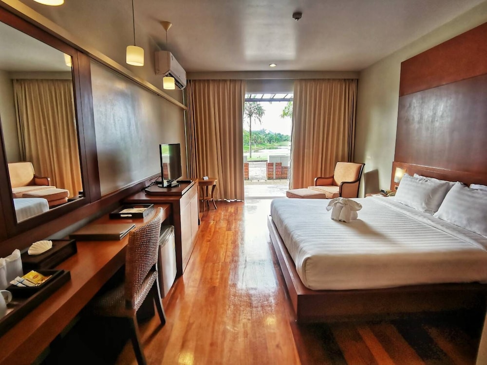 Mission Hills Golf Resort and Spa 7/50