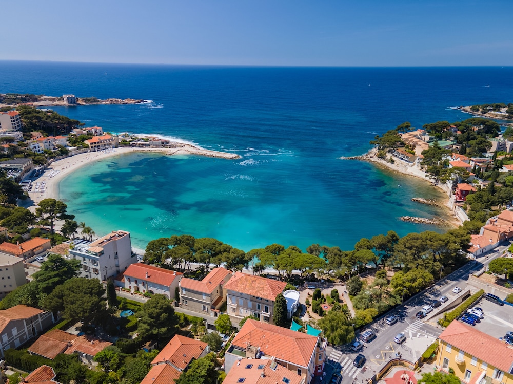 Hotel Provencal 35/50