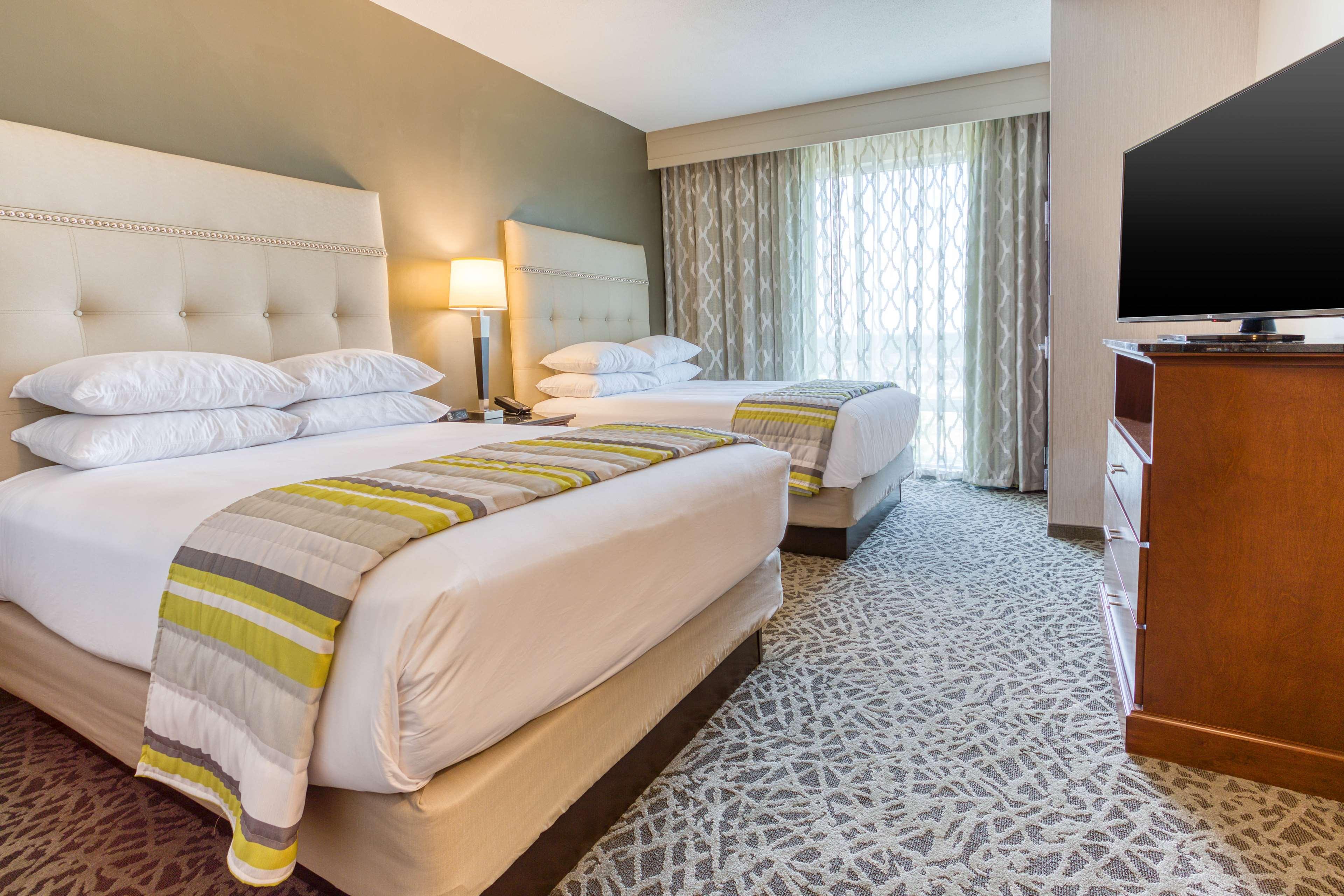 Drury Inn and Suites Cincinnati Northeast Mason 5/37
