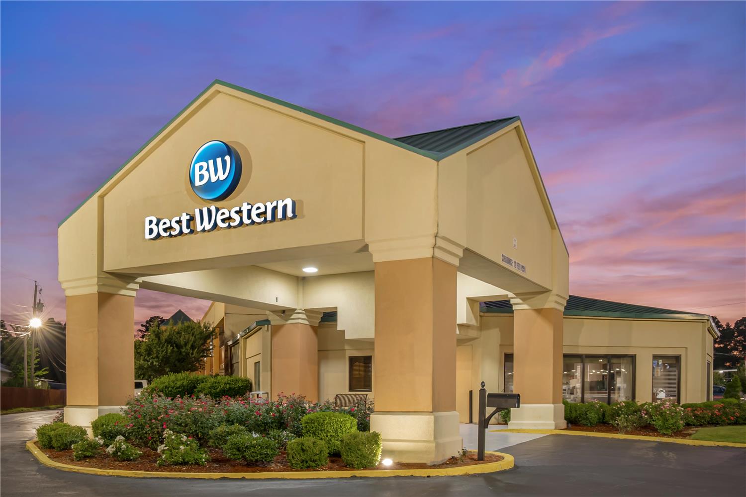 Best Western Airport Inn 2/40