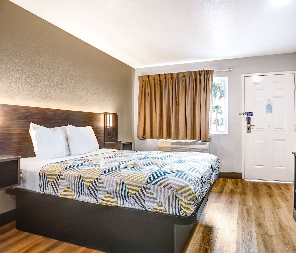 Motel6 San Bernardino, CA - South 12/29