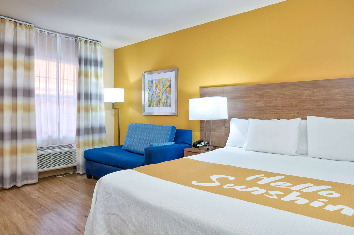 Days Inn By Wyndham Batesville 8/25