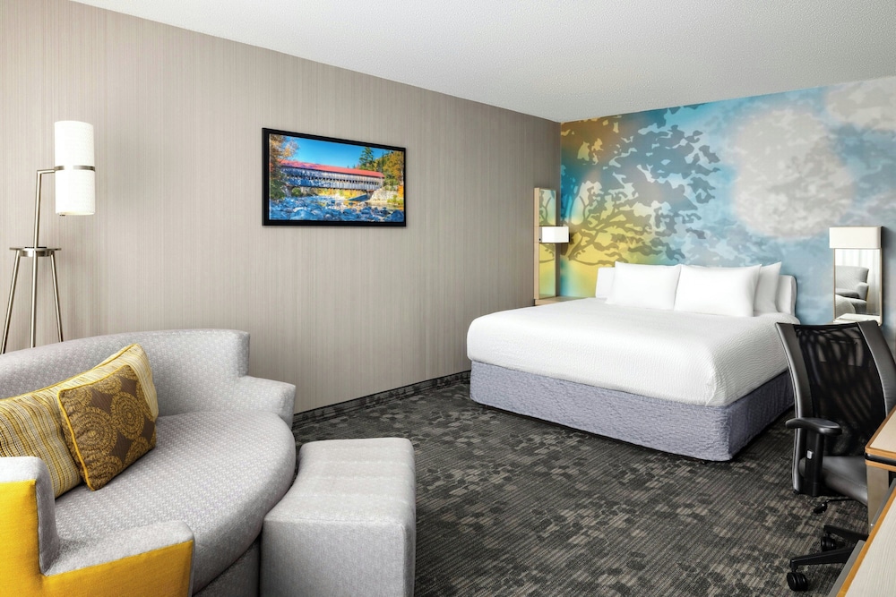 Room at Courtyard by Marriott Concord, CONCORD - NH