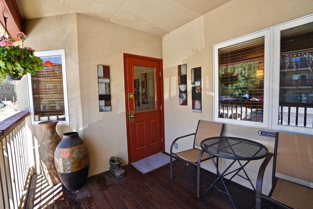Frisco Inn on Galena Street 8/50
