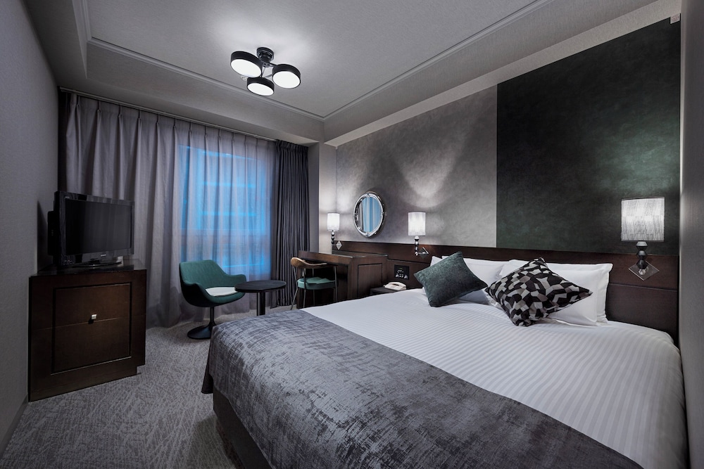 ROOM, DOUBLE BED