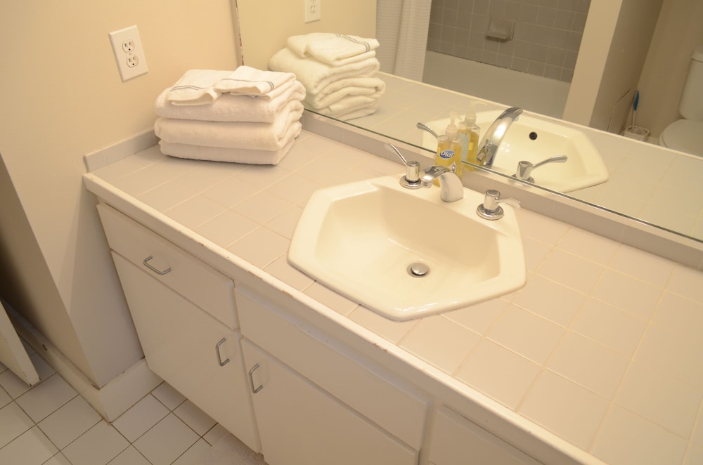 Modern B&B 11/50