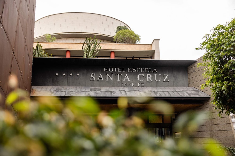 Hotel Escuela Santa Cruz 4/67