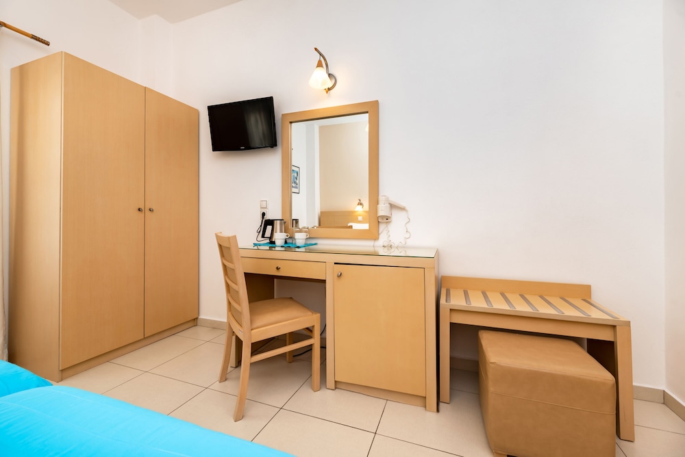 Stelios Place 49/50
