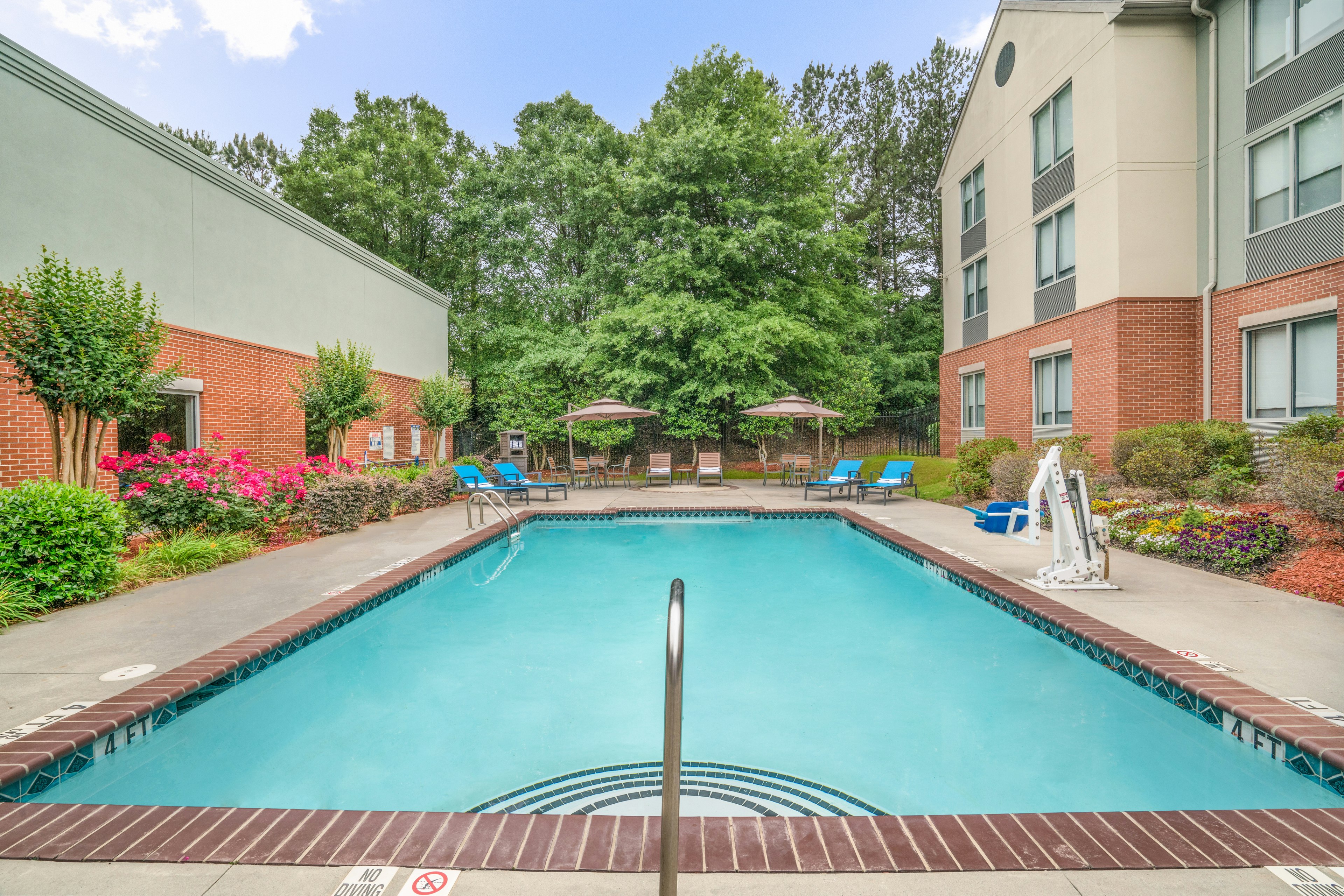HOLIDAY INN ATLANTA ROSWELL 36/36