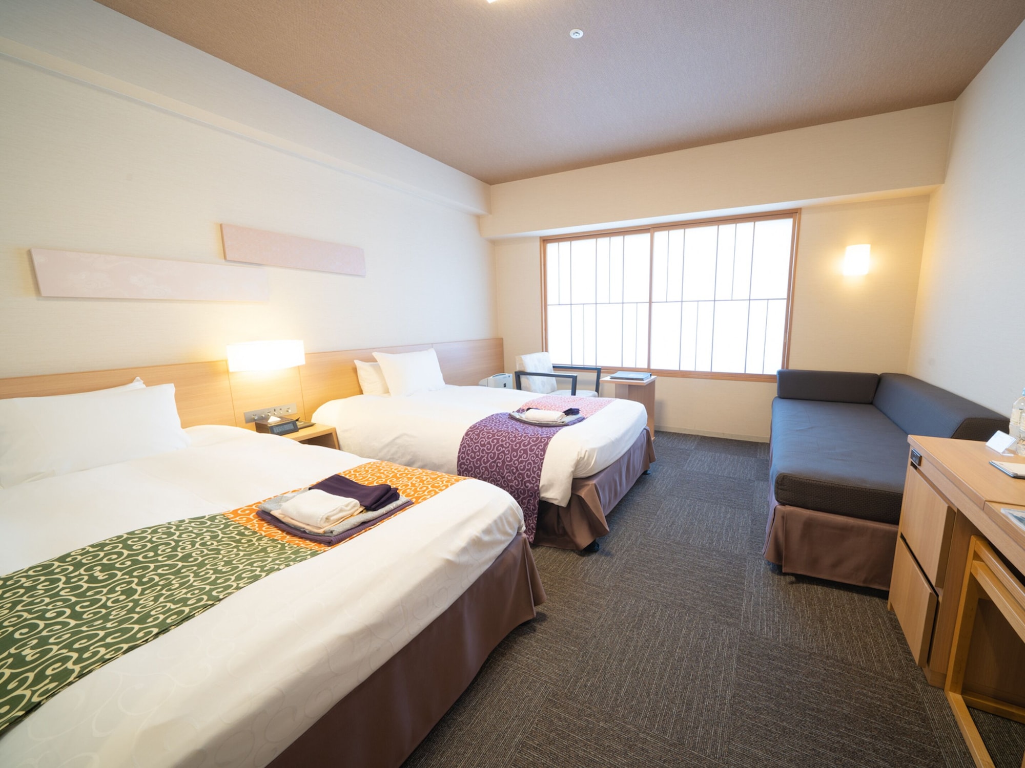 SUPERIOR, TWIN BEDS