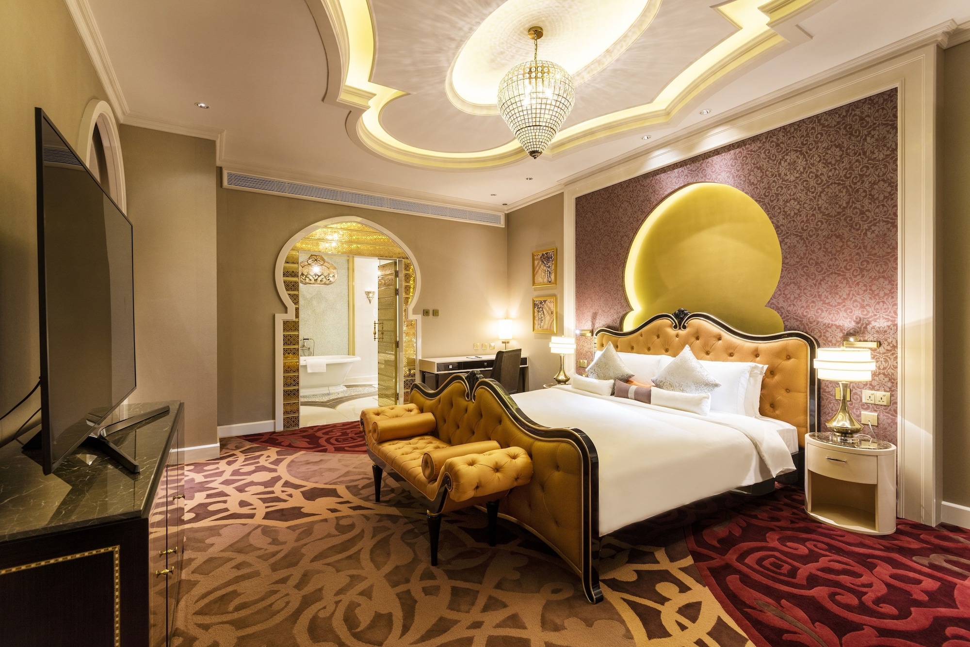 Royal, Suite, King Bed