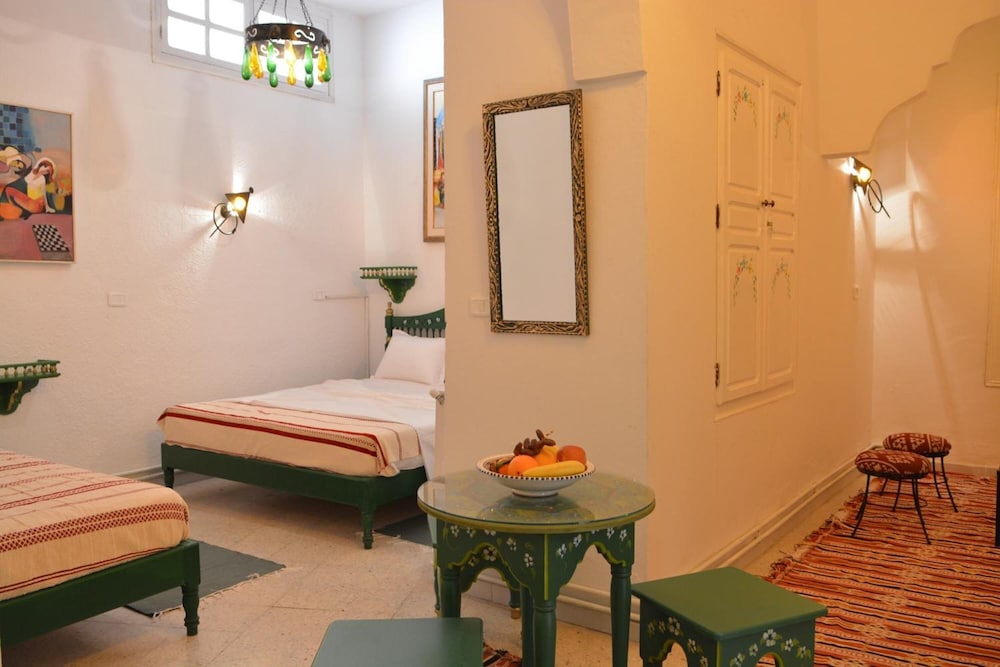Dar Ya Hostel 31/66