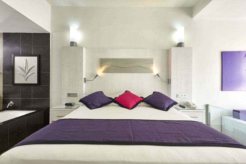 JUNIOR SUITE, GARDEN VIEW
