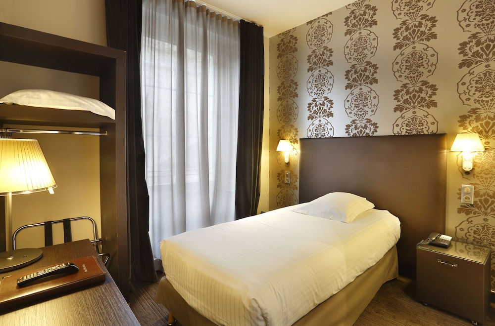 Hotel De Paris 34/57