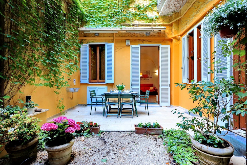 Rome Accommodation - Coronari 4/50