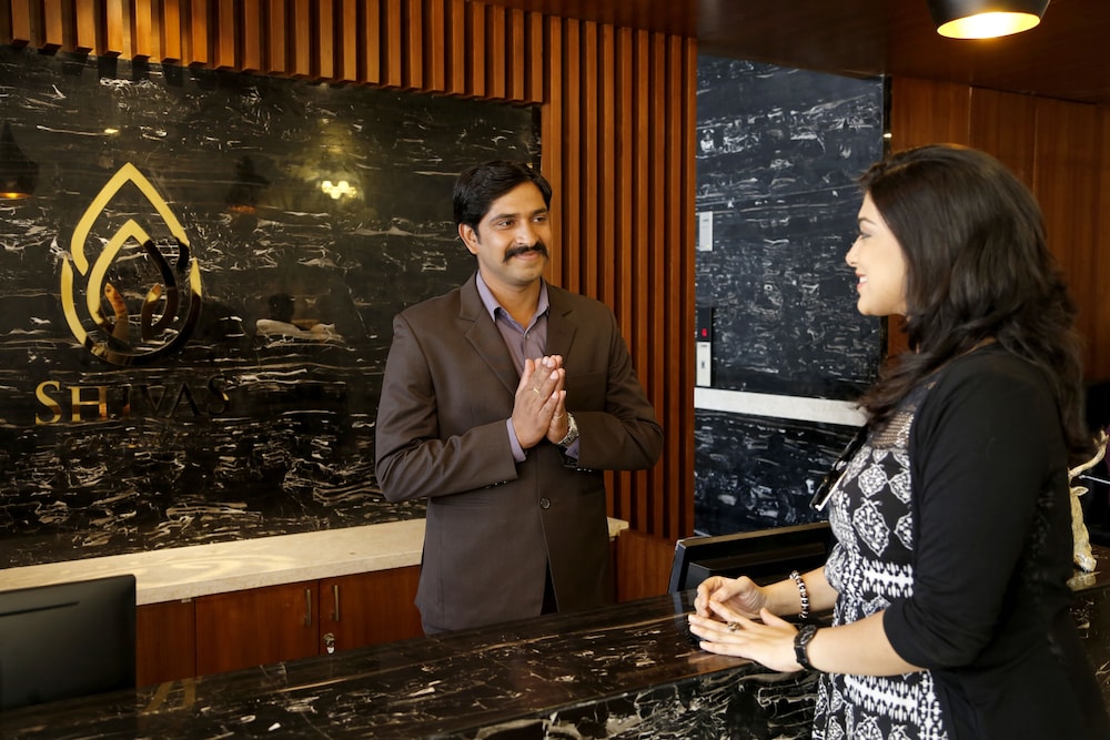 Hotel Shivas Gateway 65/77