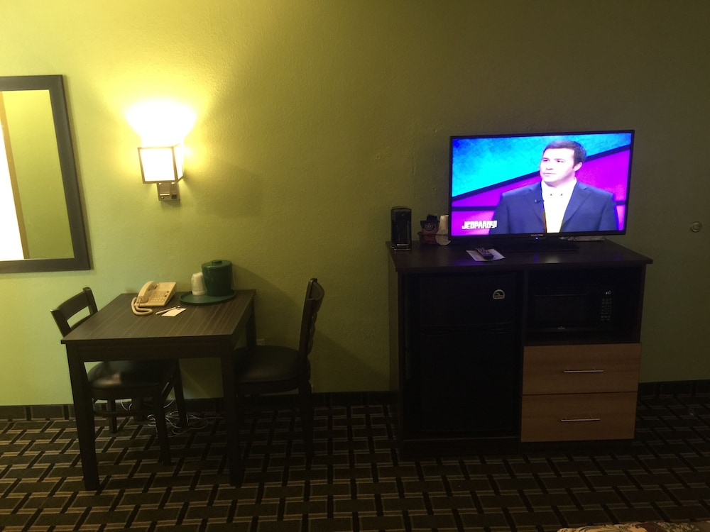 University Manor Inn 15/19