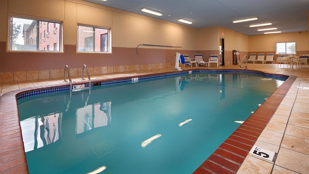 Best Western Plus Altoona Inn 3/43