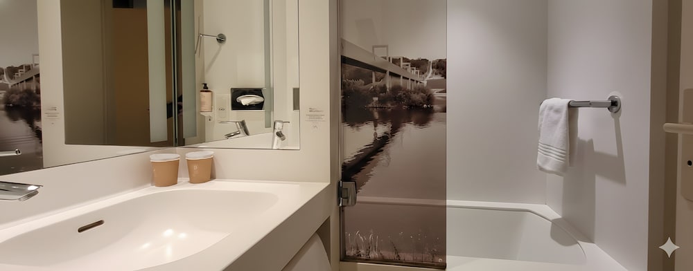 MERCURE CERGY PONTOISE CENTRE 70/70