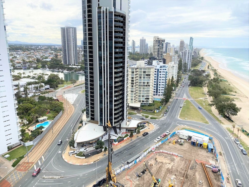 Hi Surf Beachfront Apartments 70/78