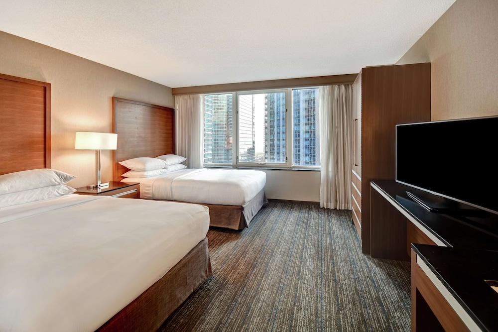 SUITE, MULTIPLE BEDS, ACCESSIBLE