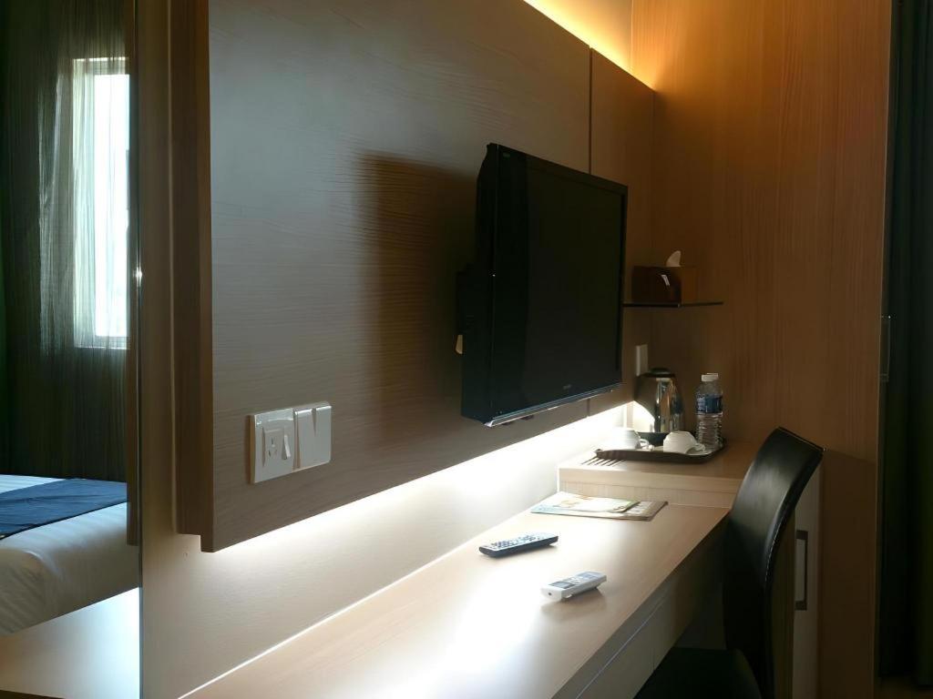 Amanson Signature Hotel 50/51