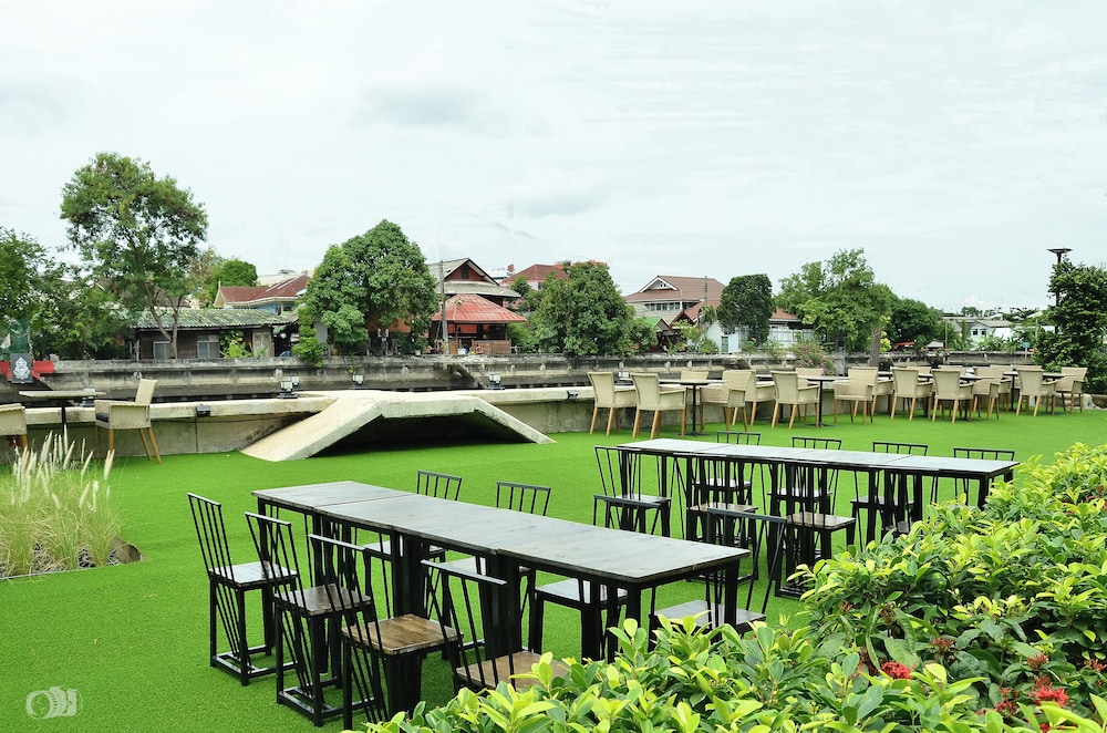 NORN Rimklong Bangkok Hotel 4/50